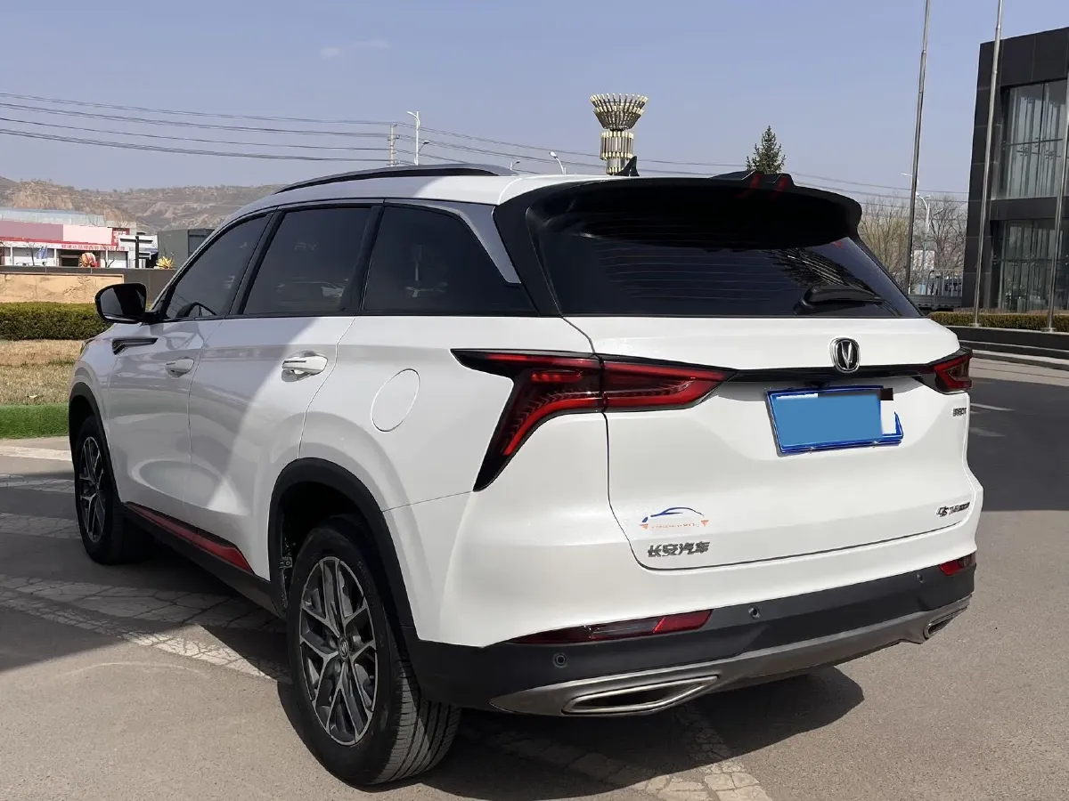 2022 ChangAn CS75 Plus 1.5T 178HP L4 6AT,autocango,china used car exporter,china ev exporter,chinese used car exporter,chinese used ev exporter