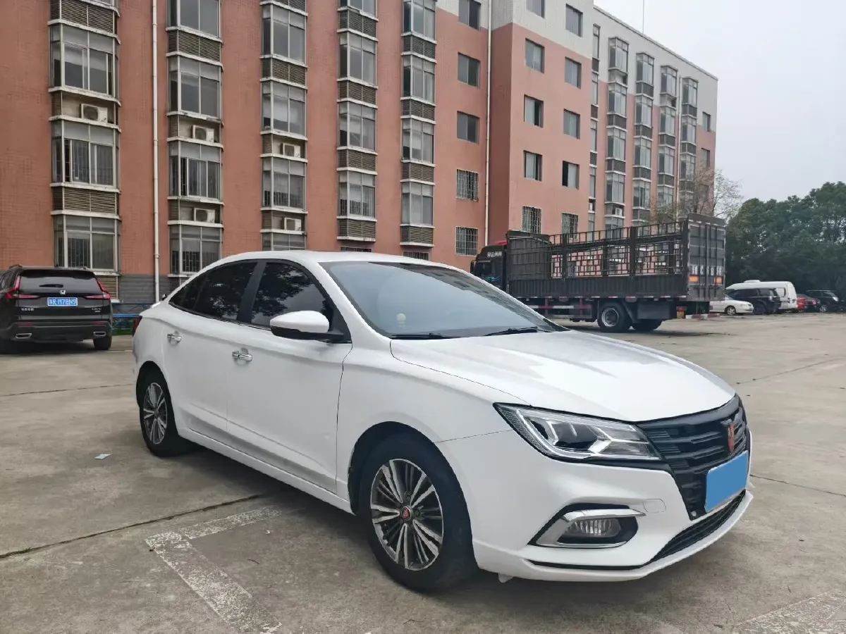 2019 Roewe i5 1.5L 120HP L4 5MT,autocango,china used car exporter,china ev exporter,chinese used car exporter,chinese used ev exporter