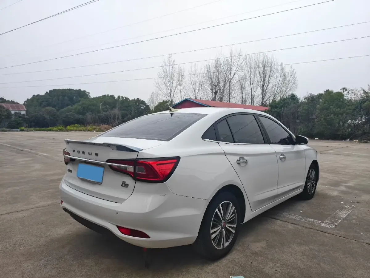 2019 Roewe i5 1.5L 120HP L4 5MT,autocango,china used car exporter,china ev exporter,chinese used car exporter,chinese used ev exporter
