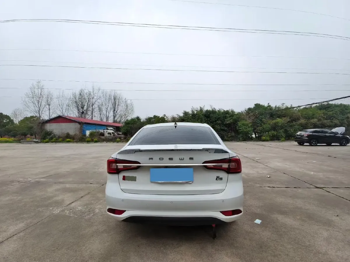 2019 Roewe i5 1.5L 120HP L4 5MT,autocango,china used car exporter,china ev exporter,chinese used car exporter,chinese used ev exporter