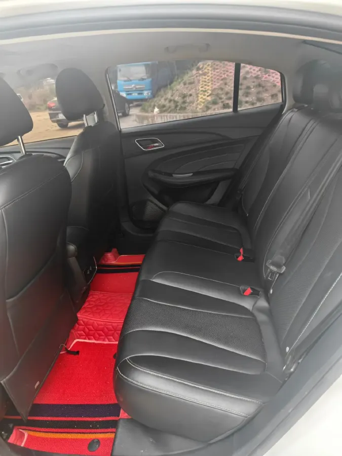 2019 Roewe i5 1.5L 120HP L4 5MT,autocango,china used car exporter,china ev exporter,chinese used car exporter,chinese used ev exporter