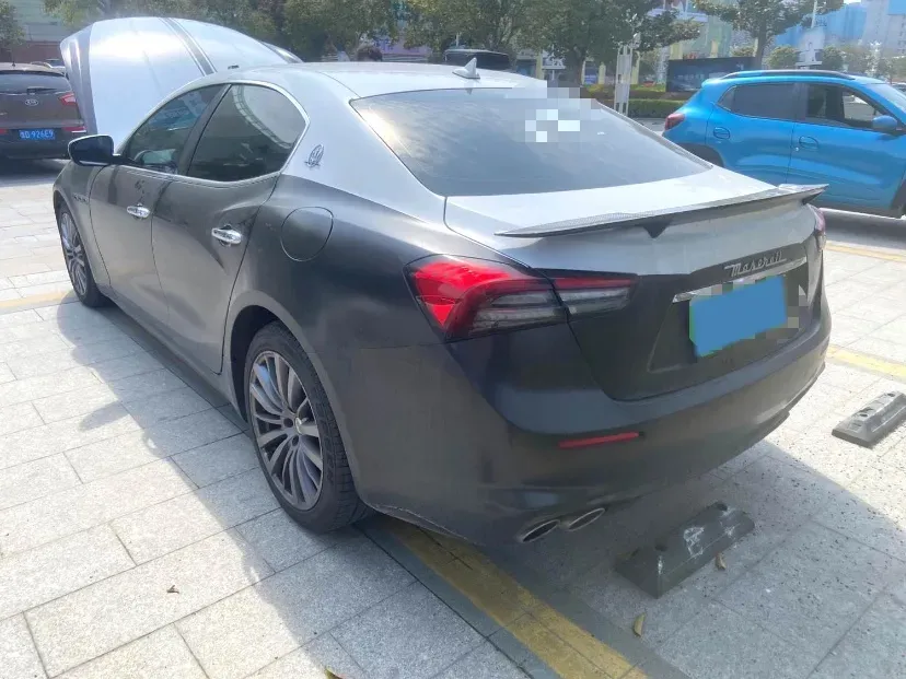 2021 Maserati Ghibli 2.0T 330HP L4 8AT,autocango,china used car exporter,china ev exporter,chinese used car exporter,chinese used ev exporter