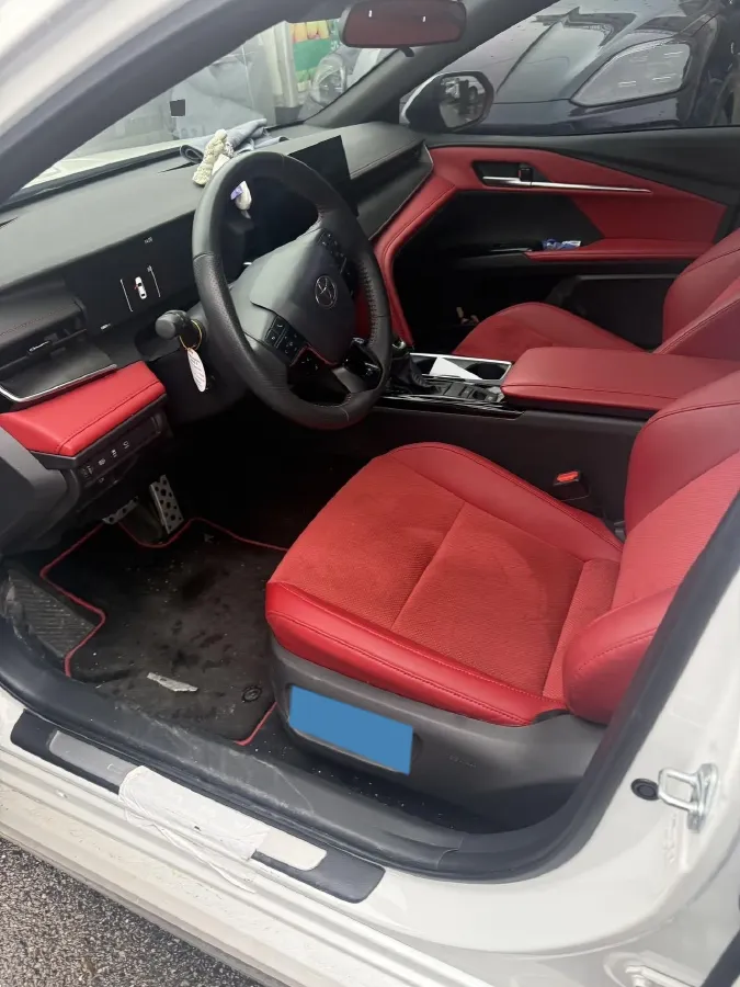 2026 Toyota Camry 2.0L 152HP L4 E-CVT Hybrid,autocango,china used car exporter,china ev exporter,chinese used car exporter,chinese used ev exporter