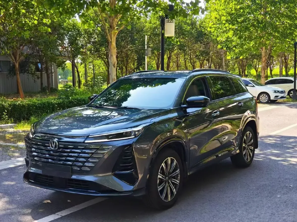 2024 ChangAn CS75 Plus 1.5T 188HP L4 8AT,autocango,china used car exporter,china ev exporter,chinese used car exporter,chinese used ev exporter