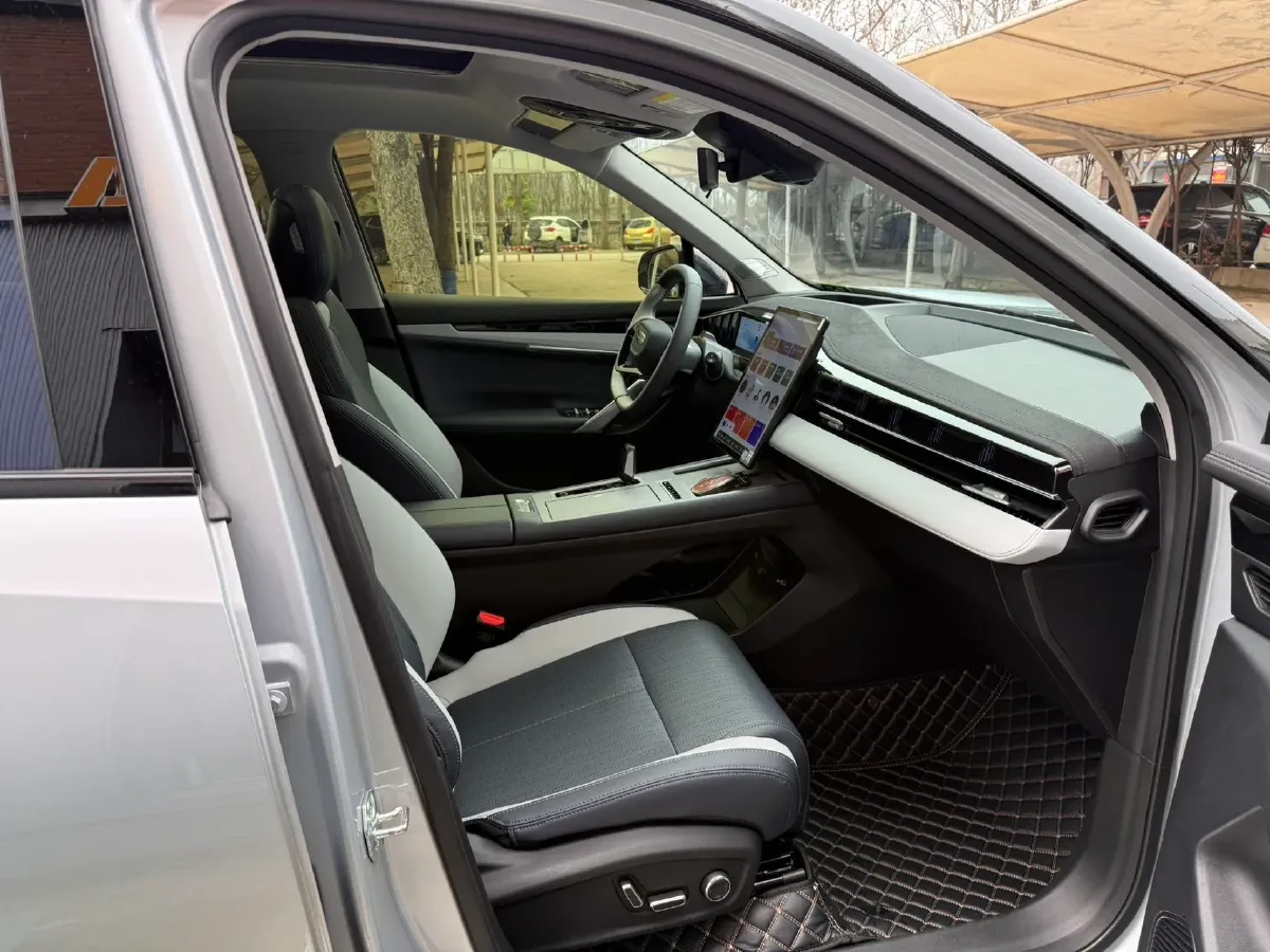 2024 Geely StarRay 1.5T 181HP L4 7DCT,autocango,china used car exporter,china ev exporter,chinese used car exporter,chinese used ev exporter