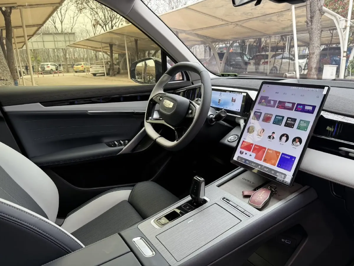 2024 Geely StarRay 1.5T 181HP L4 7DCT,autocango,china used car exporter,china ev exporter,chinese used car exporter,chinese used ev exporter