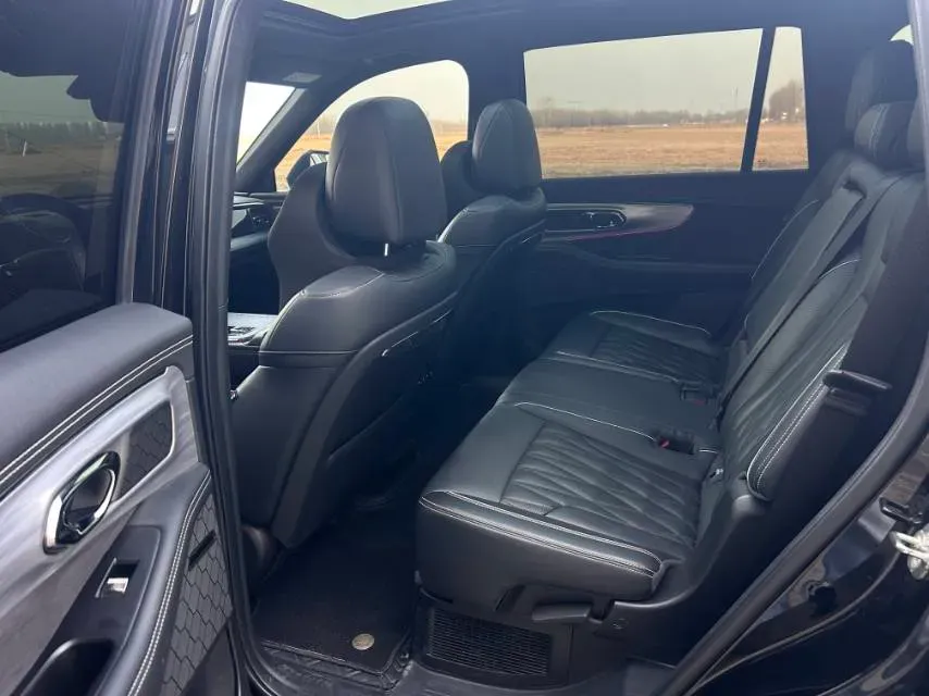 2022 GAC Trumpchi GS8 2.0T 190HP L4 E-CVT Hybrid,autocango,china used car exporter,china ev exporter,chinese used car exporter,chinese used ev exporter