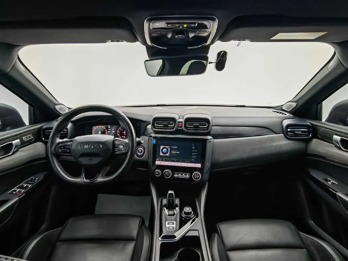 2022 LYNK&CO 02 Hatchback 2.0T 190HP L4 7DCT,autocango,china used car exporter,china ev exporter,chinese used car exporter,chinese used ev exporter