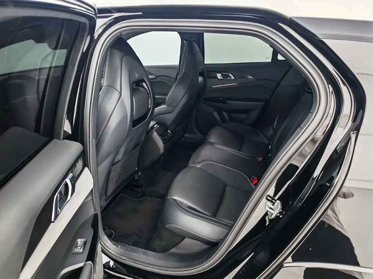 2022 LYNK&CO 02 Hatchback 2.0T 190HP L4 7DCT,autocango,china used car exporter,china ev exporter,chinese used car exporter,chinese used ev exporter