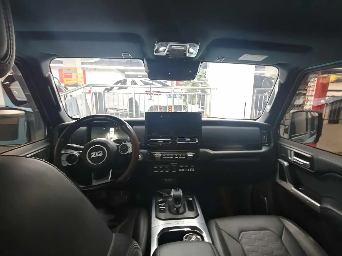 2025 212 212 T01 2.0T 252HP L4 8AT,autocango,china used car exporter,china ev exporter,chinese used car exporter,chinese used ev exporter