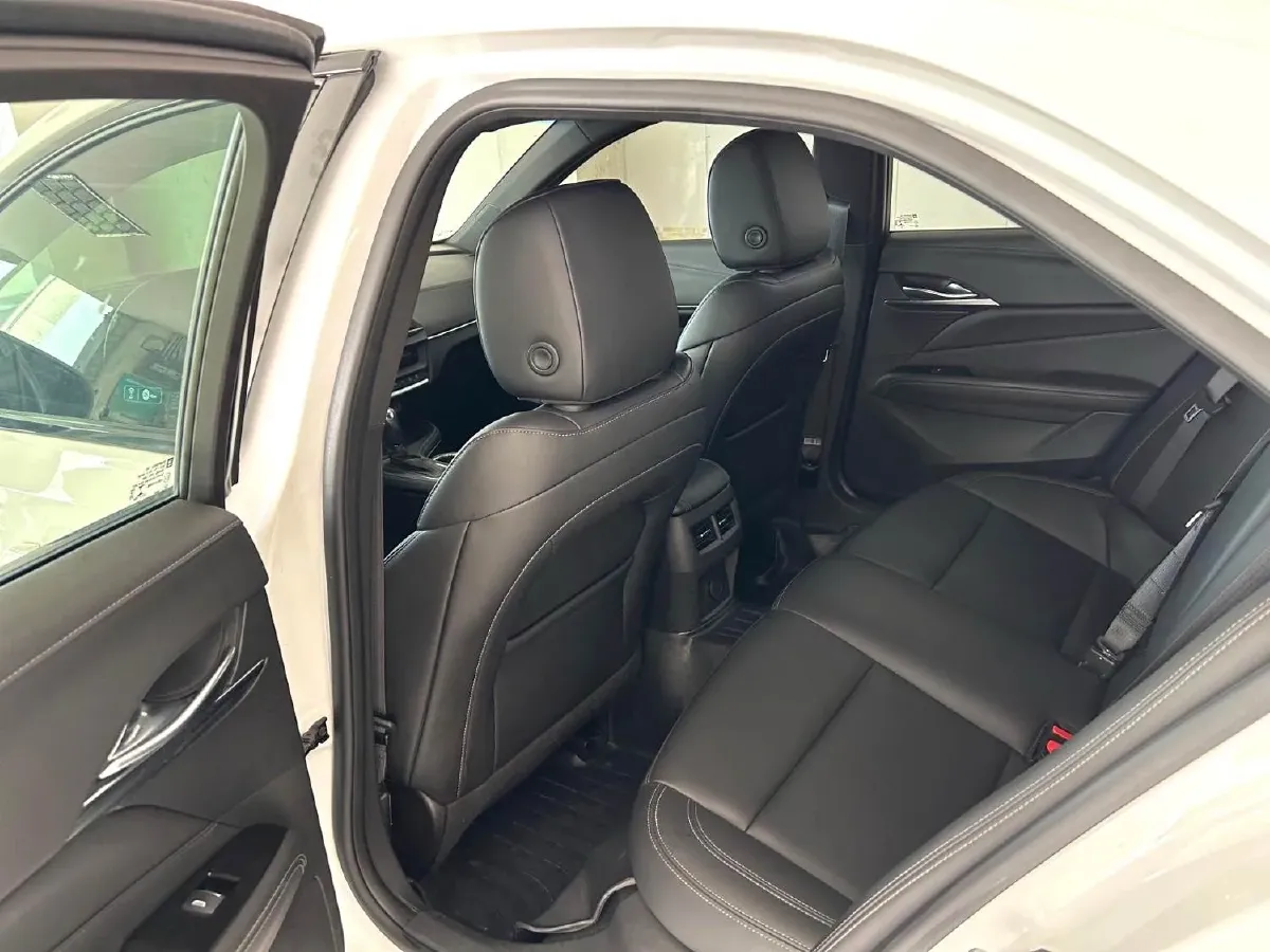 2020 Cadillac CT4 2.0T 237HP L4 8AT,autocango,china used car exporter,china ev exporter,chinese used car exporter,chinese used ev exporter