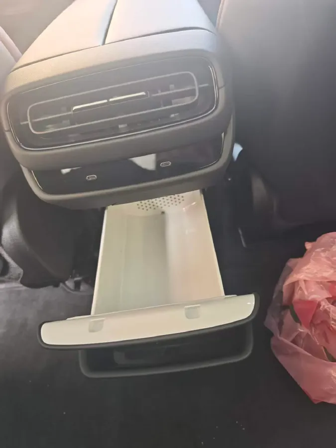 2024 MI SU7 BEV 73.6KWH,autocango,china used car exporter,china ev exporter,chinese used car exporter,chinese used ev exporter