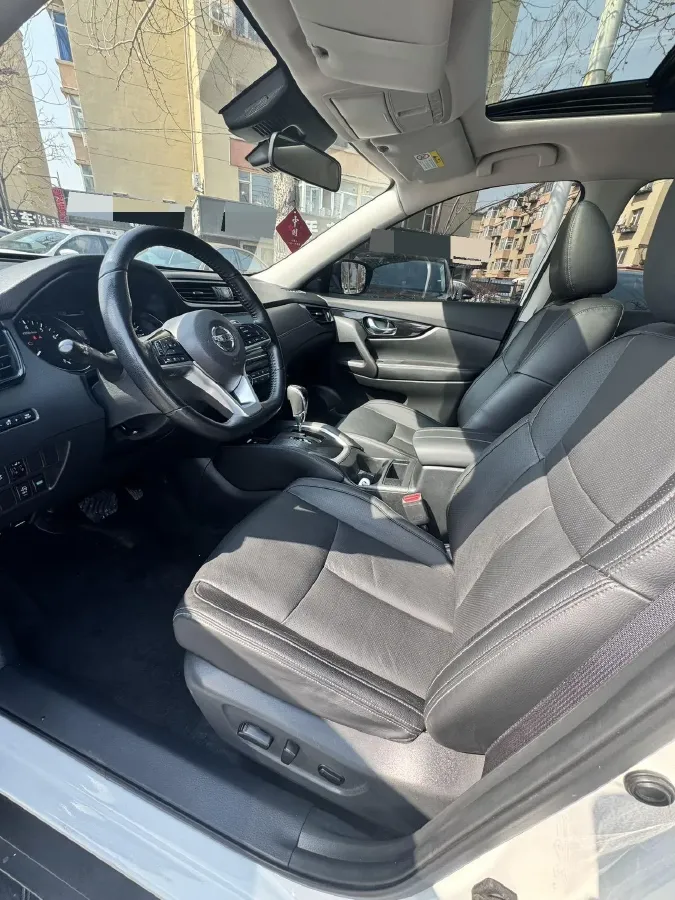 2022 Nissan X-Trail 2.0L 151HP L4 CVT,autocango,china used car exporter,china ev exporter,chinese used car exporter,chinese used ev exporter