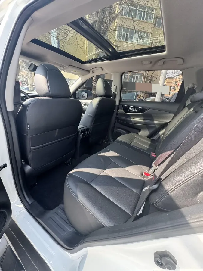 2022 Nissan X-Trail 2.0L 151HP L4 CVT,autocango,china used car exporter,china ev exporter,chinese used car exporter,chinese used ev exporter