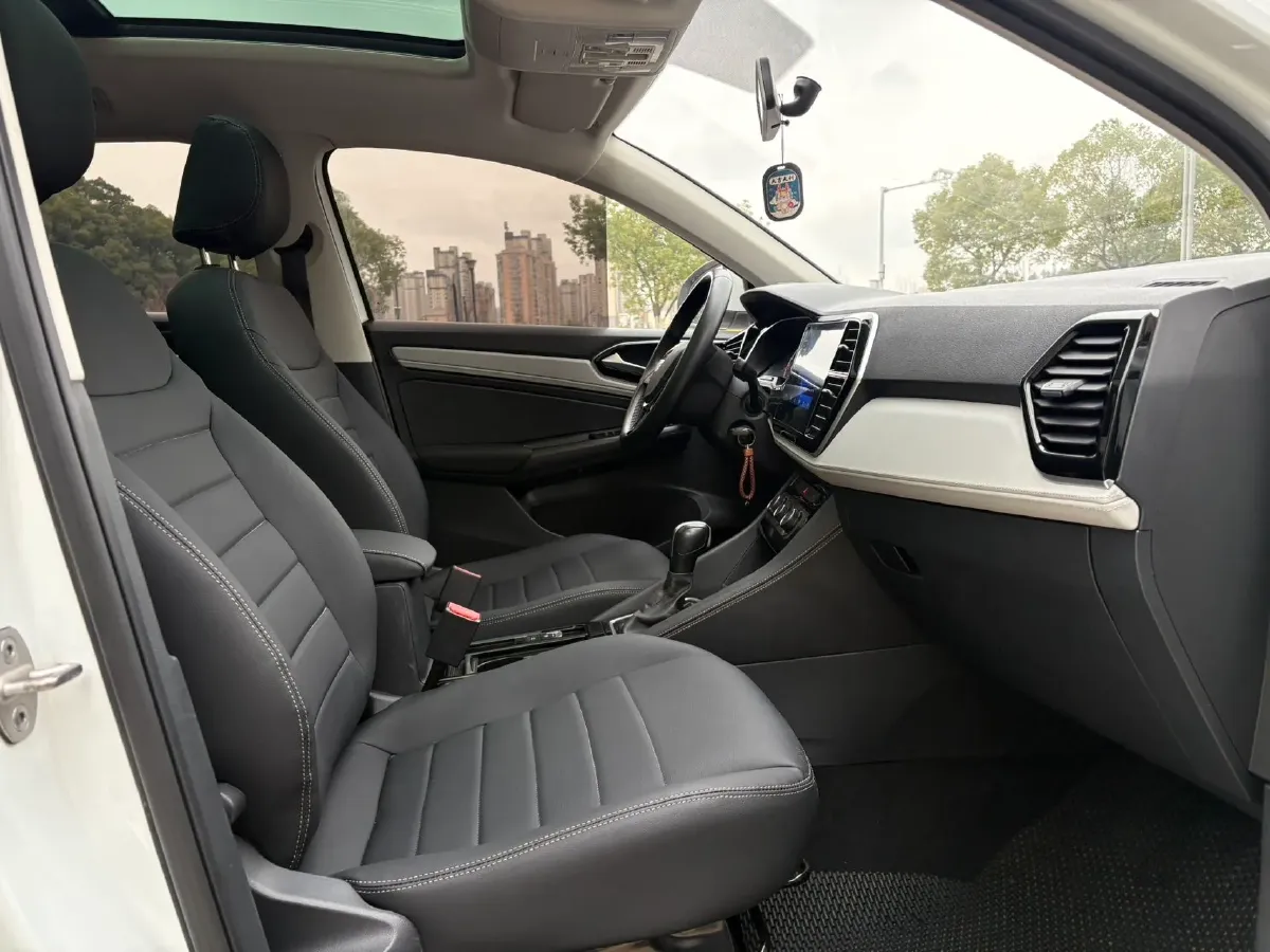 2022 Jetta VS7 1.4T 150HP L4 6AT,autocango,china used car exporter,china ev exporter,chinese used car exporter,chinese used ev exporter