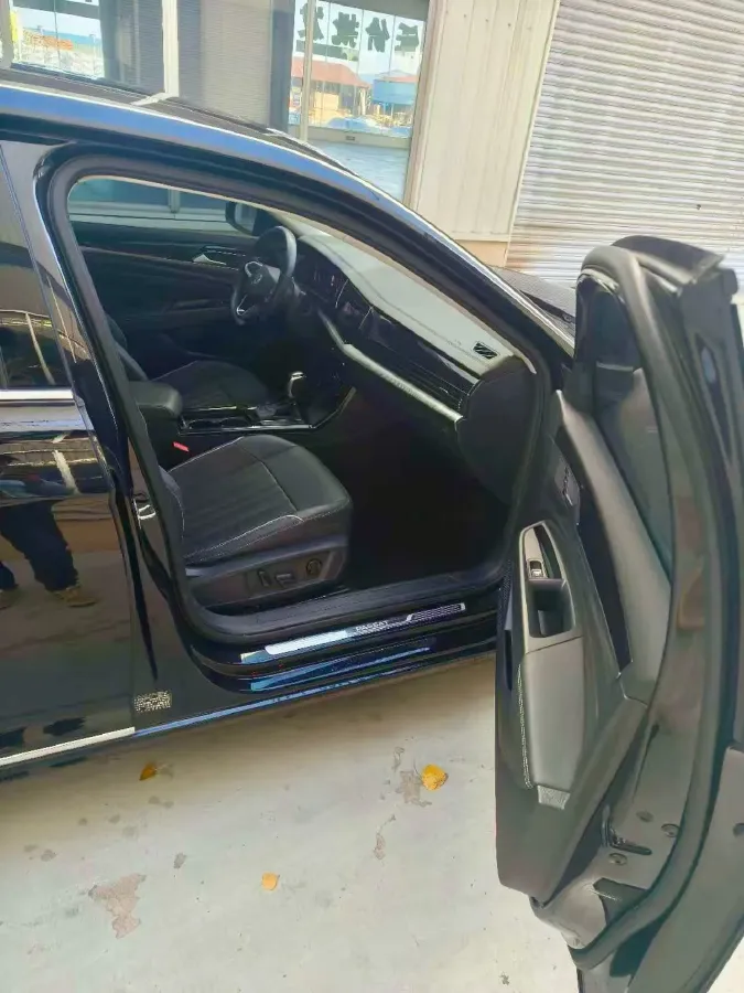 2021 Volkswagen Passat 2.0T 186HP L4 7DCT,autocango,china used car exporter,china ev exporter,chinese used car exporter,chinese used ev exporter