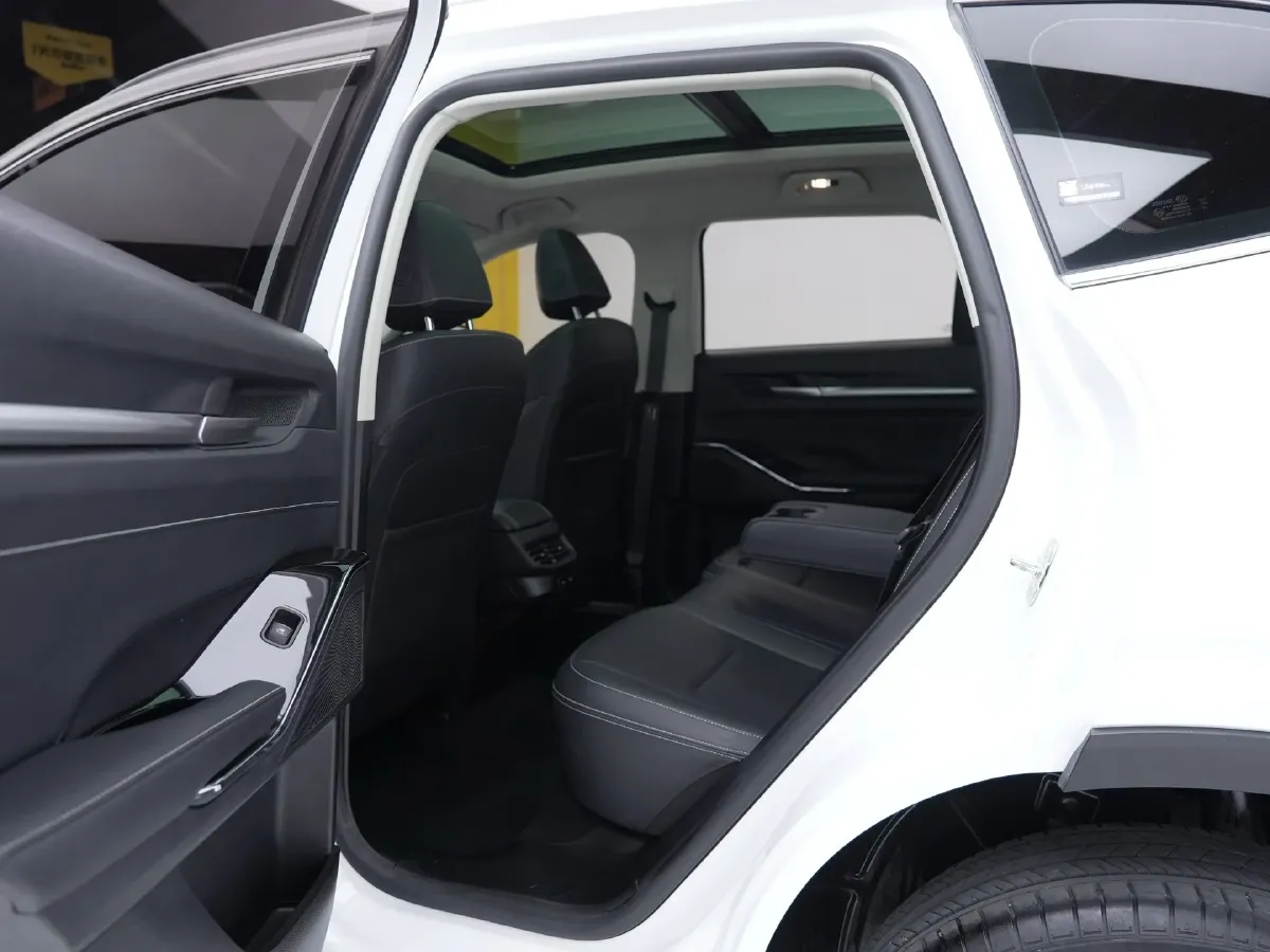 2022 Haval H6 1.5T 184HP L4 7DCT,autocango,china used car exporter,china ev exporter,chinese used car exporter,chinese used ev exporter