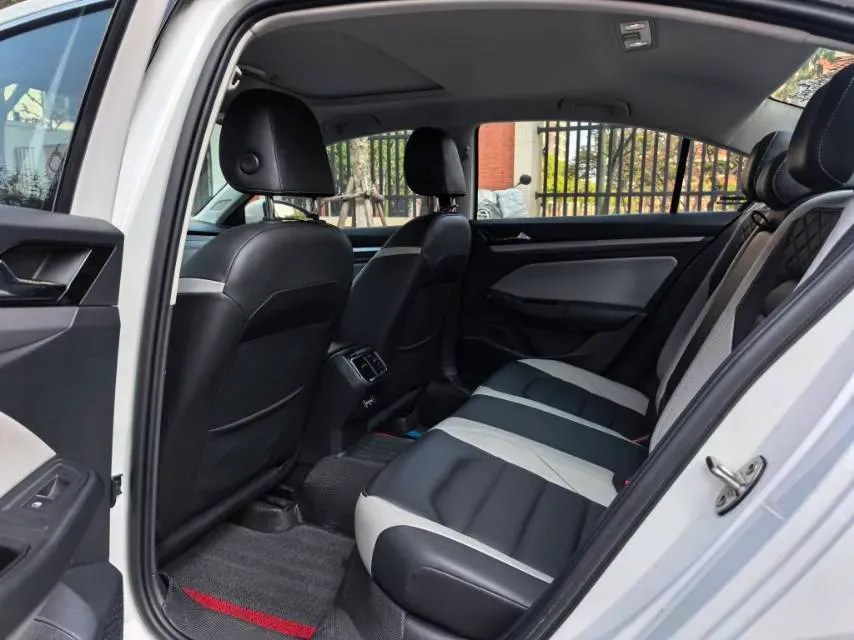 2023 Volkswagen Bora 1.5T 160HP L4 7DCT,autocango,china used car exporter,china ev exporter,chinese used car exporter,chinese used ev exporter