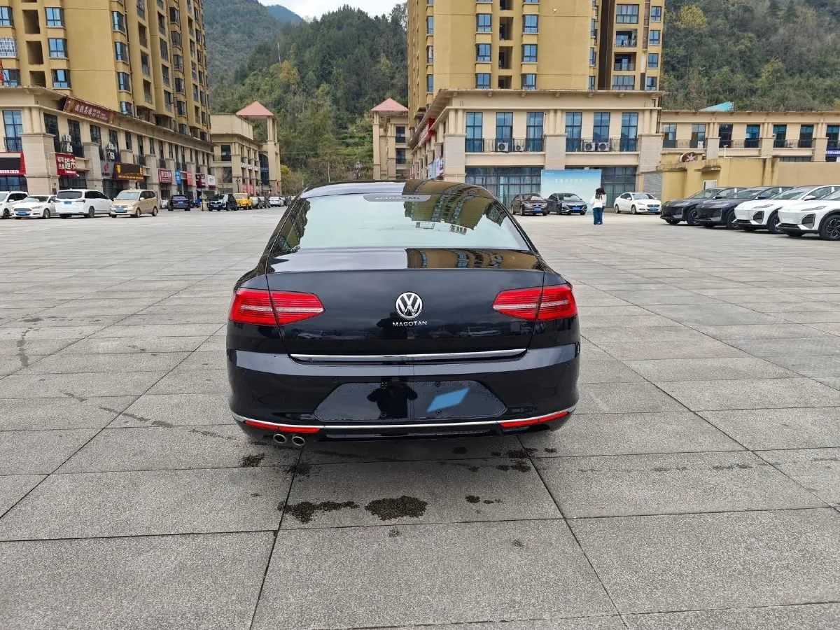 2018 Volkswagen Magotan 1.8T 180HP L4 7DCT,autocango,china used car exporter,china ev exporter,chinese used car exporter,chinese used ev exporter