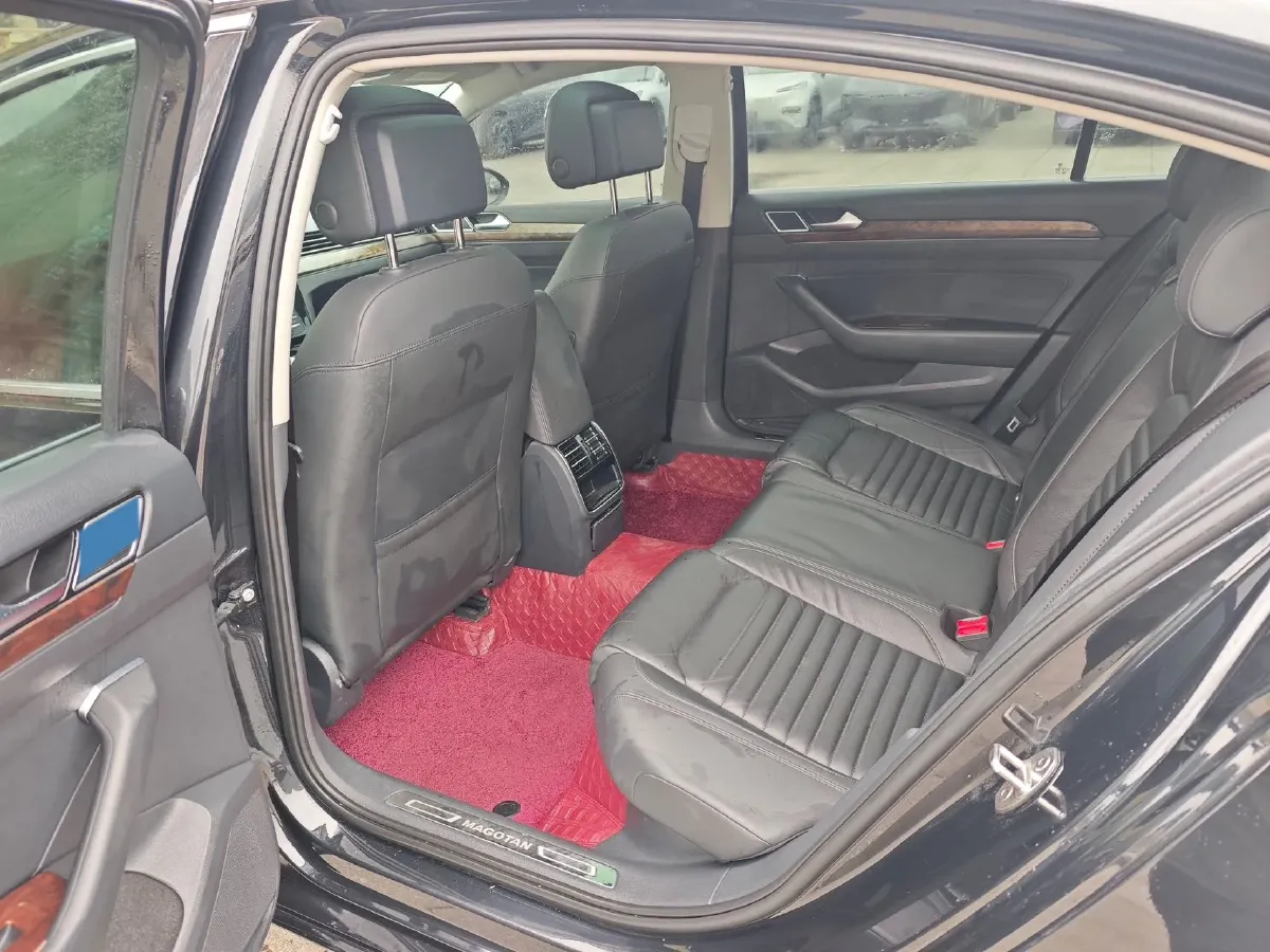 2018 Volkswagen Magotan 1.8T 180HP L4 7DCT,autocango,china used car exporter,china ev exporter,chinese used car exporter,chinese used ev exporter