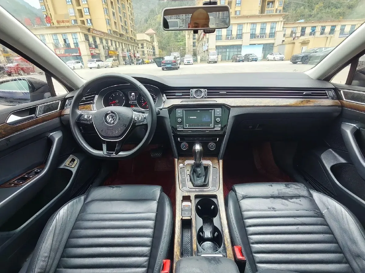 2018 Volkswagen Magotan 1.8T 180HP L4 7DCT,autocango,china used car exporter,china ev exporter,chinese used car exporter,chinese used ev exporter