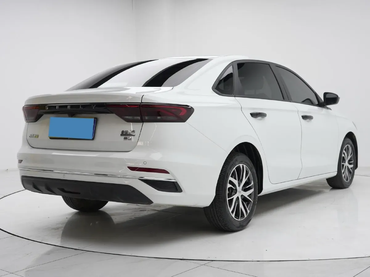 2025 Geely Emgrand 1.5L 127HP L4 CVT,autocango,china used car exporter,china ev exporter,chinese used car exporter,chinese used ev exporter