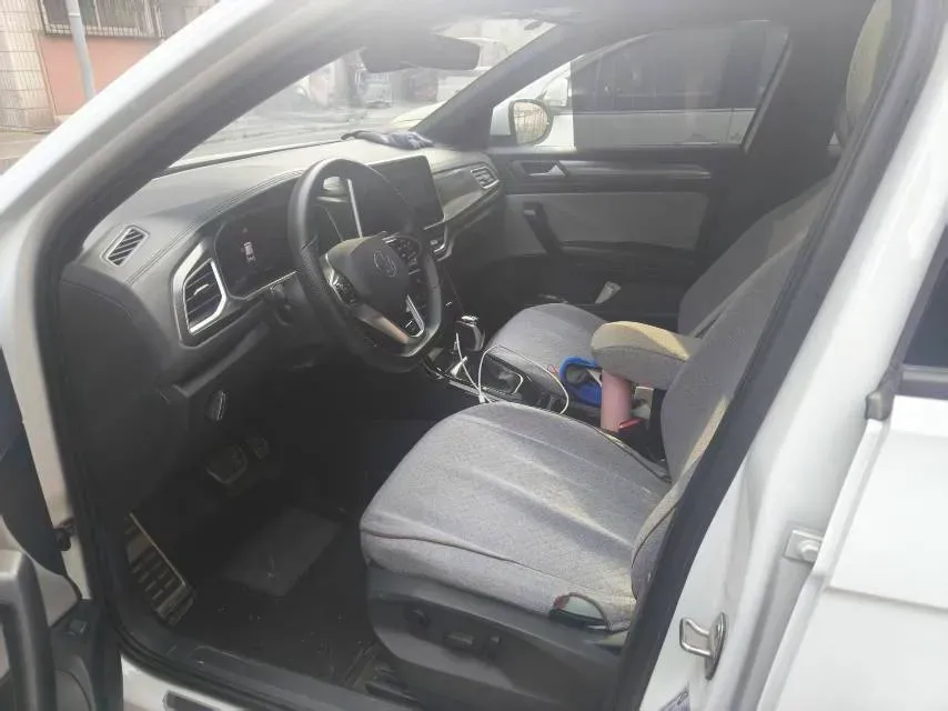 2023 Volkswagen T-Roc 1.5T 160HP L4 7DCT,autocango,china used car exporter,china ev exporter,chinese used car exporter,chinese used ev exporter