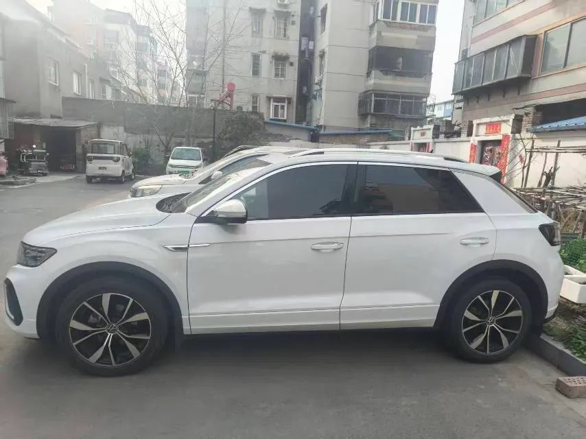 2023 Volkswagen T-Roc 1.5T 160HP L4 7DCT,autocango,china used car exporter,china ev exporter,chinese used car exporter,chinese used ev exporter