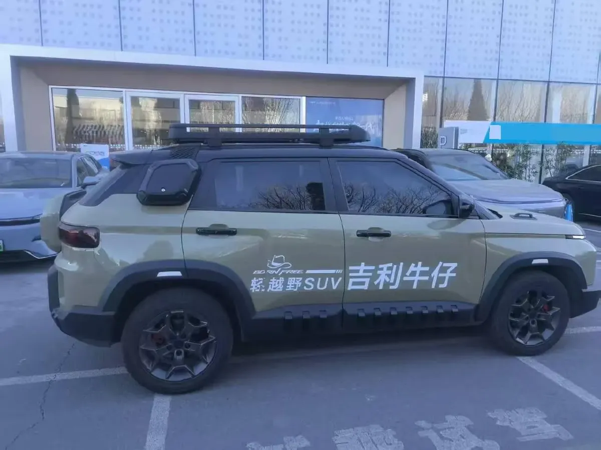 2025 Geely Cowboy 1.5T 181HP L4 7DCT,autocango,china used car exporter,china ev exporter,chinese used car exporter,chinese used ev exporter