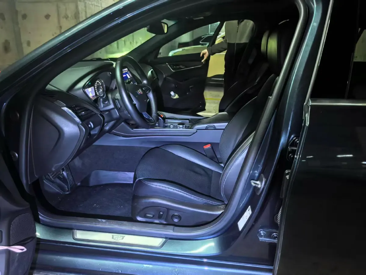 2021 Cadillac CT5 2.0T 237HP L4 10AT,autocango,china used car exporter,china ev exporter,chinese used car exporter,chinese used ev exporter