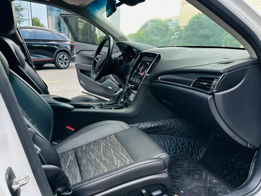 2017 Lincoln MKC 2.0T 203HP L4 6AT,autocango,china used car exporter,china ev exporter,chinese used car exporter,chinese used ev exporter