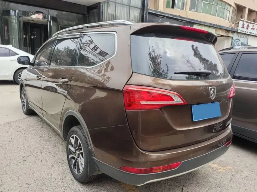 2017 SWM X7 1.5T 156HP L4 5MT,autocango,china used car exporter,china ev exporter,chinese used car exporter,chinese used ev exporter