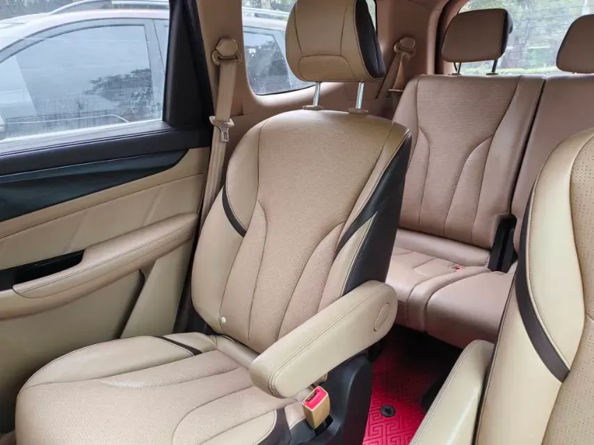 2017 SWM X7 1.5T 156HP L4 5MT,autocango,china used car exporter,china ev exporter,chinese used car exporter,chinese used ev exporter