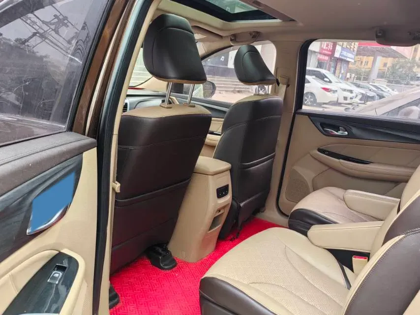 2017 SWM X7 1.5T 156HP L4 5MT,autocango,china used car exporter,china ev exporter,chinese used car exporter,chinese used ev exporter