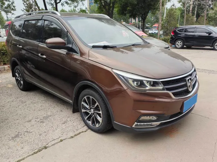 2017 SWM X7 1.5T 156HP L4 5MT,autocango,china used car exporter,china ev exporter,chinese used car exporter,chinese used ev exporter