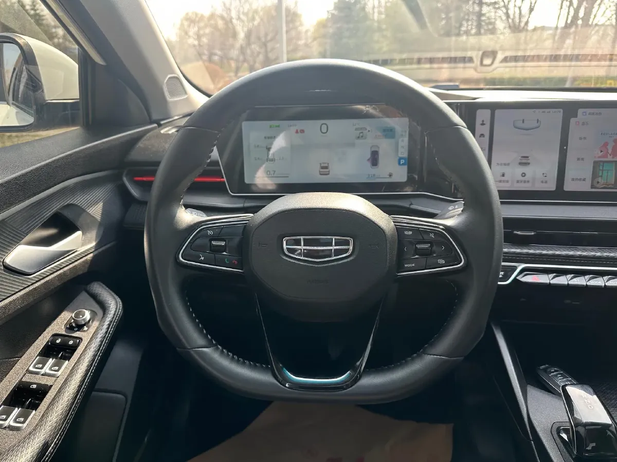 2022 Geely Binray 1.5T 181HP L4 7DCT,autocango,china used car exporter,china ev exporter,chinese used car exporter,chinese used ev exporter