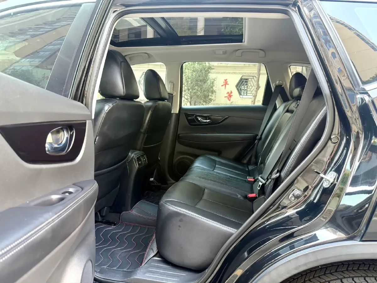 2021 Nissan X-Trail 2.0L 151HP L4 CVT,autocango,china used car exporter,china ev exporter,chinese used car exporter,chinese used ev exporter