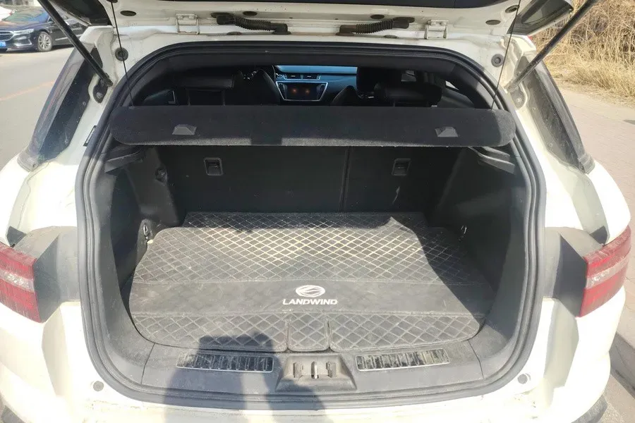 2018 Landwind X7 1.5T 163HP L4 8AT,autocango,china used car exporter,china ev exporter,chinese used car exporter,chinese used ev exporter