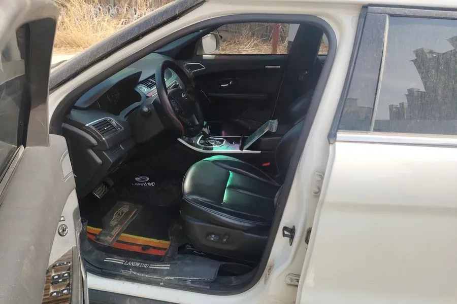 2018 Landwind X7 1.5T 163HP L4 8AT,autocango,china used car exporter,china ev exporter,chinese used car exporter,chinese used ev exporter