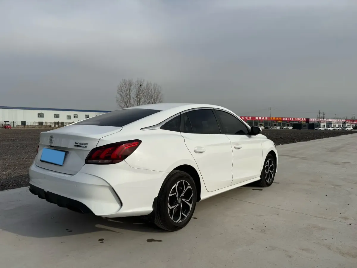 2023 MG 5 1.5L 129HP L4 5MT,autocango,china used car exporter,china ev exporter,chinese used car exporter,chinese used ev exporter