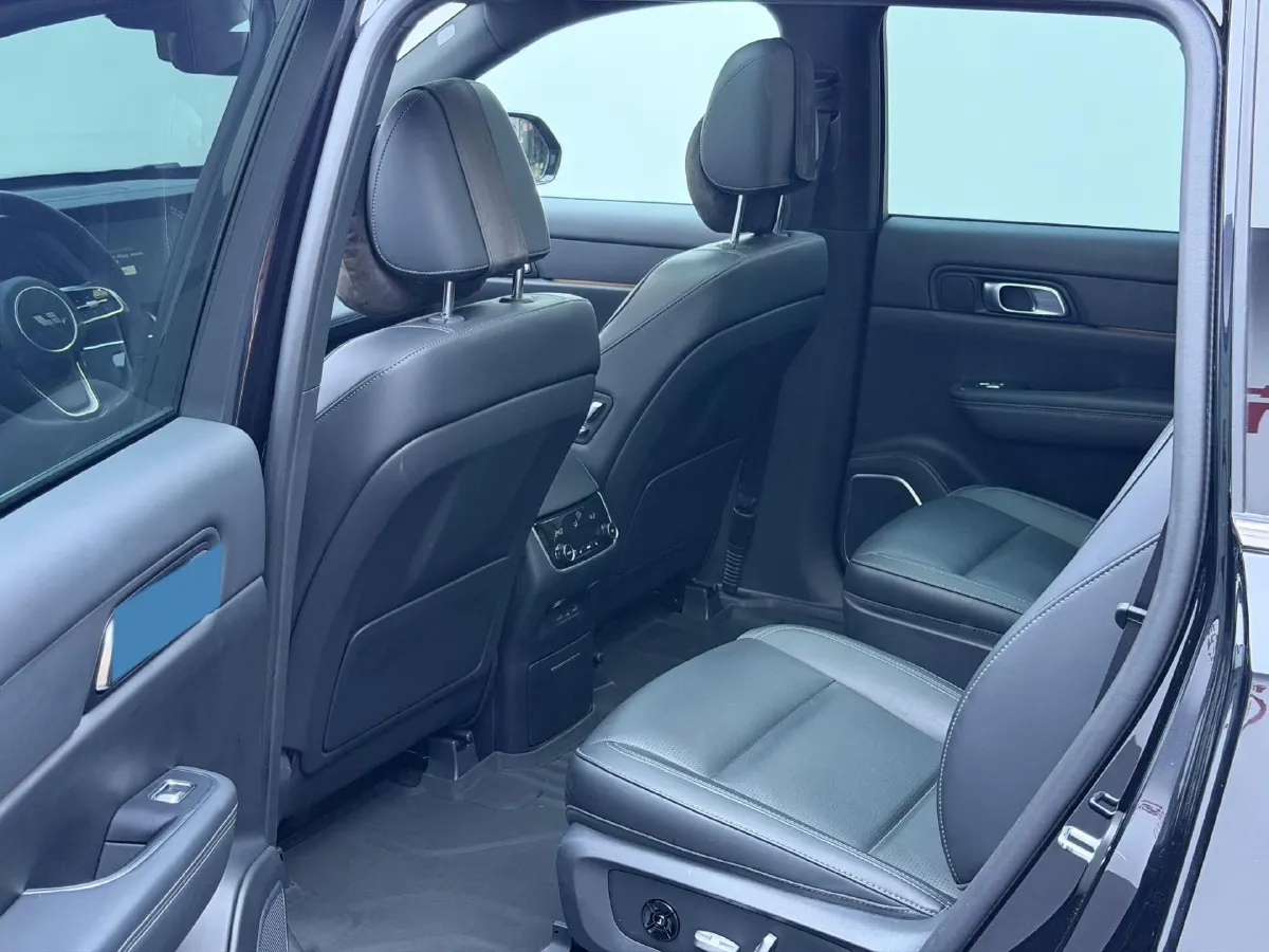 2021 Li ONE Range Extended 131HP REEV 40.5KWH,autocango,china used car exporter,china ev exporter,chinese used car exporter,chinese used ev exporter