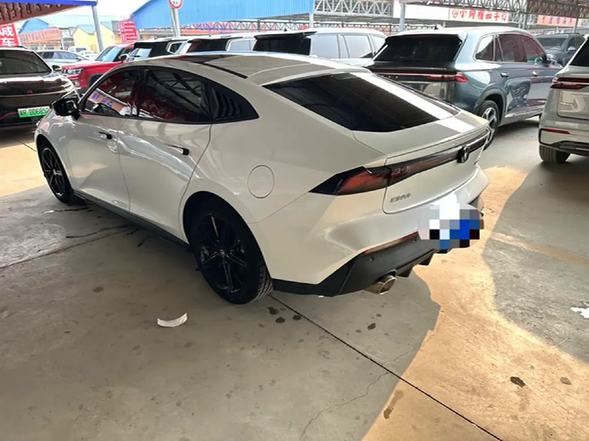 2022 ChangAn UNI-V 1.5T 188HP L4 7DCT,autocango,china used car exporter,china ev exporter,chinese used car exporter,chinese used ev exporter