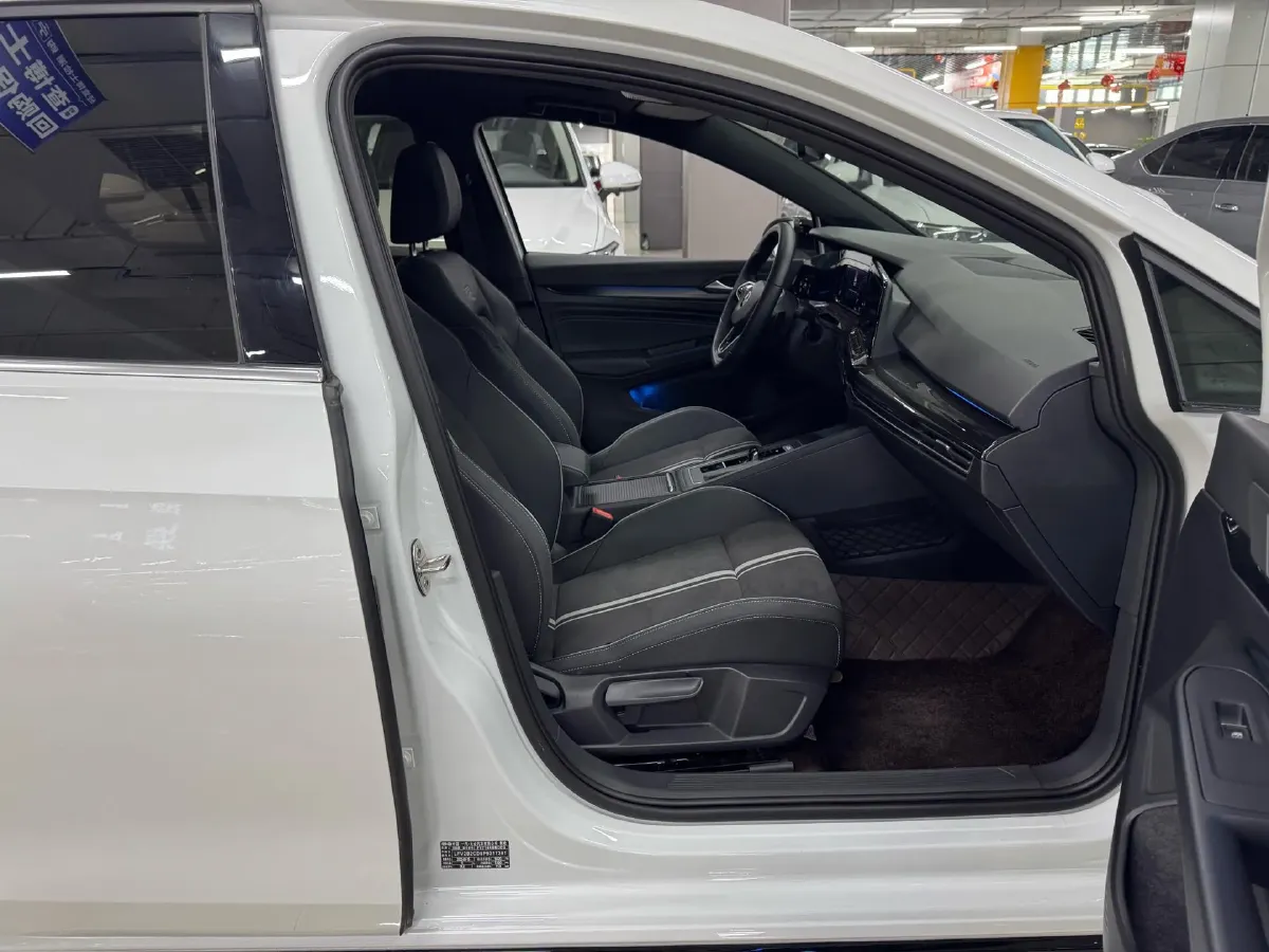 2023 Volkswagen Golf 1.4T 150HP L4 7DCT,autocango,china used car exporter,china ev exporter,chinese used car exporter,chinese used ev exporter