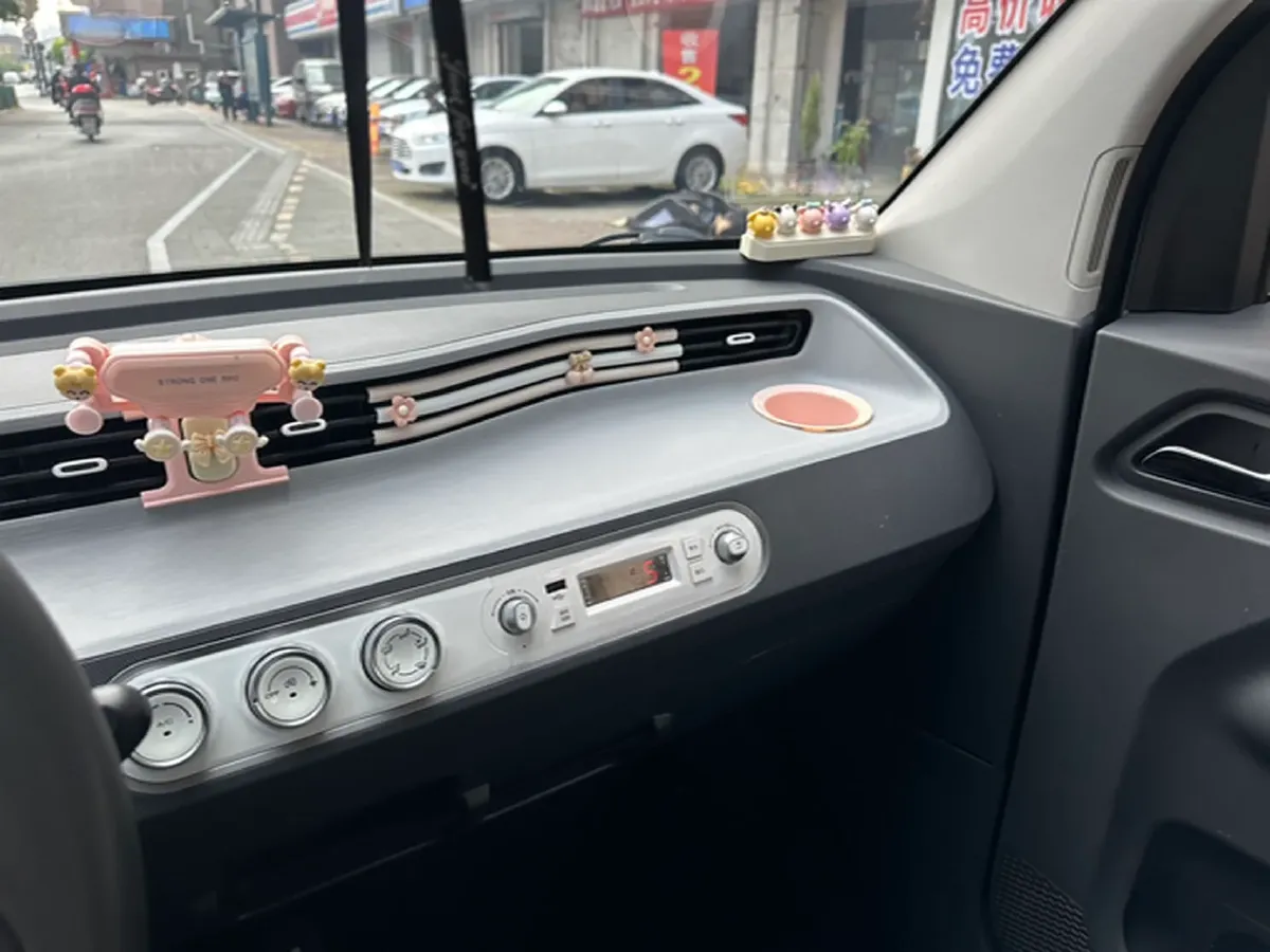 2022 WuLing HongGuang MINI EV BEV 13.9KWH,autocango,china used car exporter,china ev exporter,chinese used car exporter,chinese used ev exporter