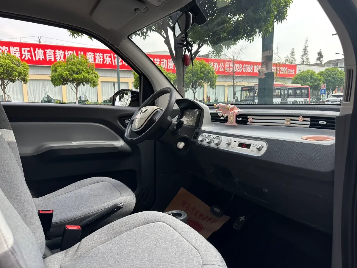 2022 WuLing HongGuang MINI EV BEV 13.9KWH,autocango,china used car exporter,china ev exporter,chinese used car exporter,chinese used ev exporter