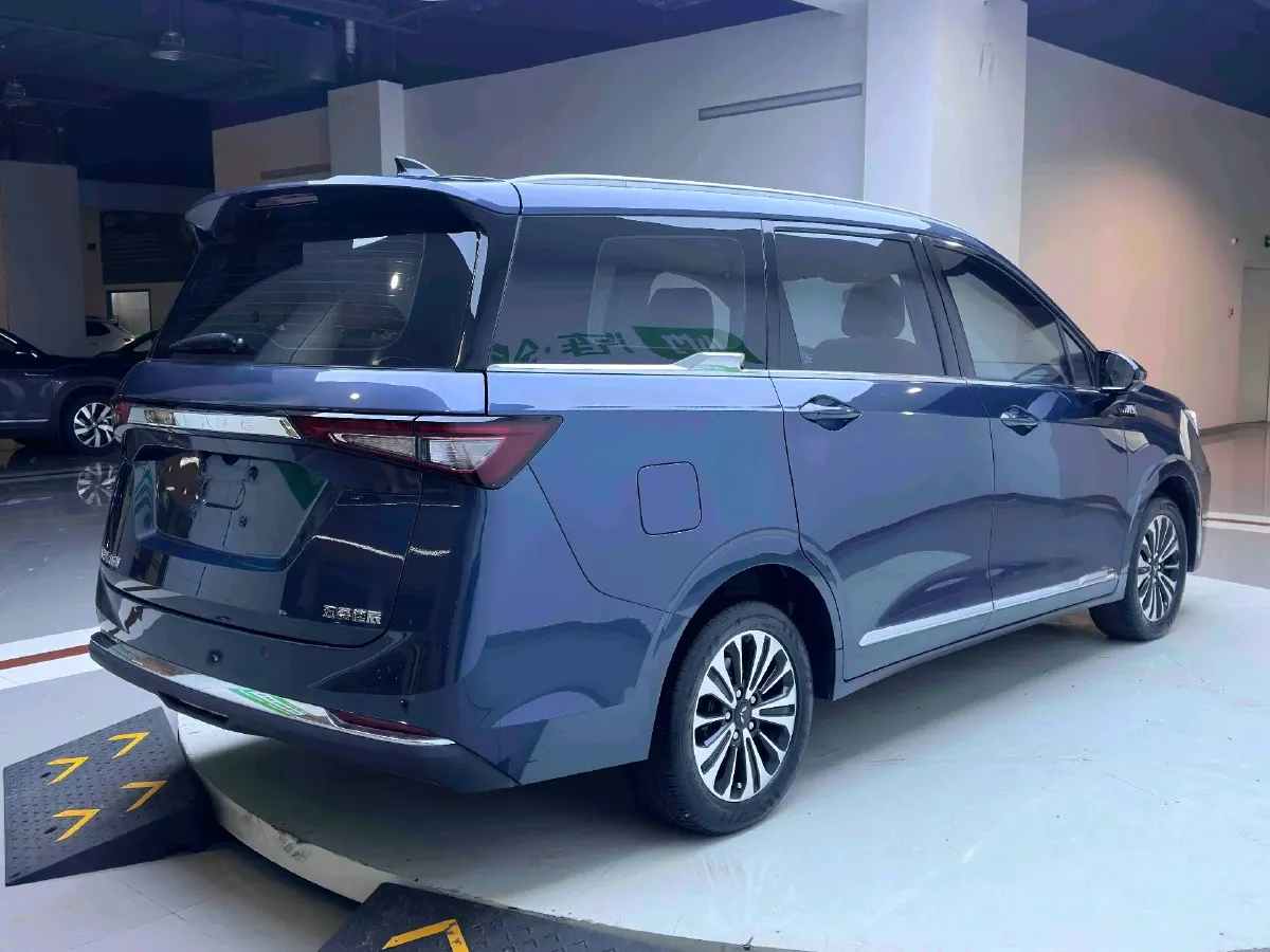 2022 Venucia T60 1.6L 126HP L4 CVT,autocango,china used car exporter,china ev exporter,chinese used car exporter,chinese used ev exporter