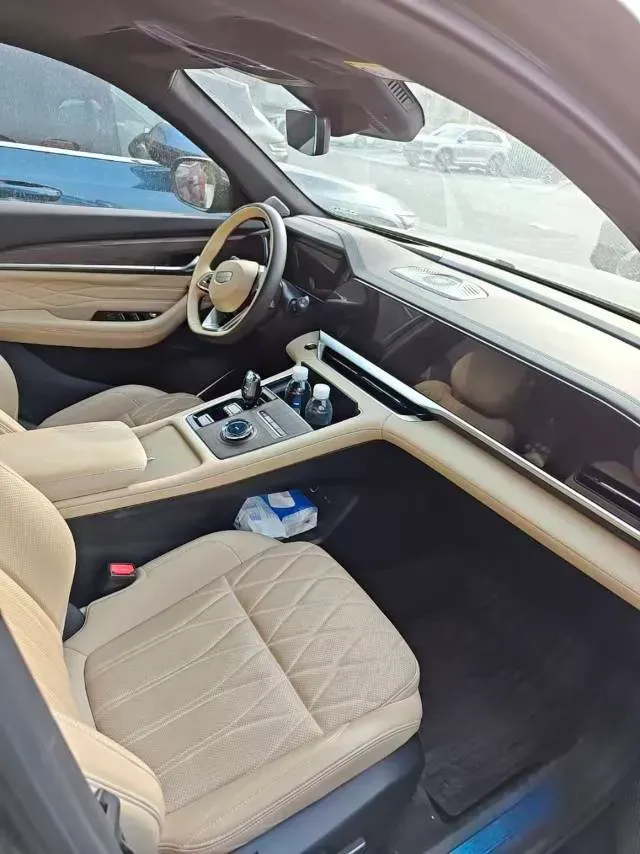 2025 Geely Monjaro 2.0T 238HP L4 8AT,autocango,china used car exporter,china ev exporter,chinese used car exporter,chinese used ev exporter