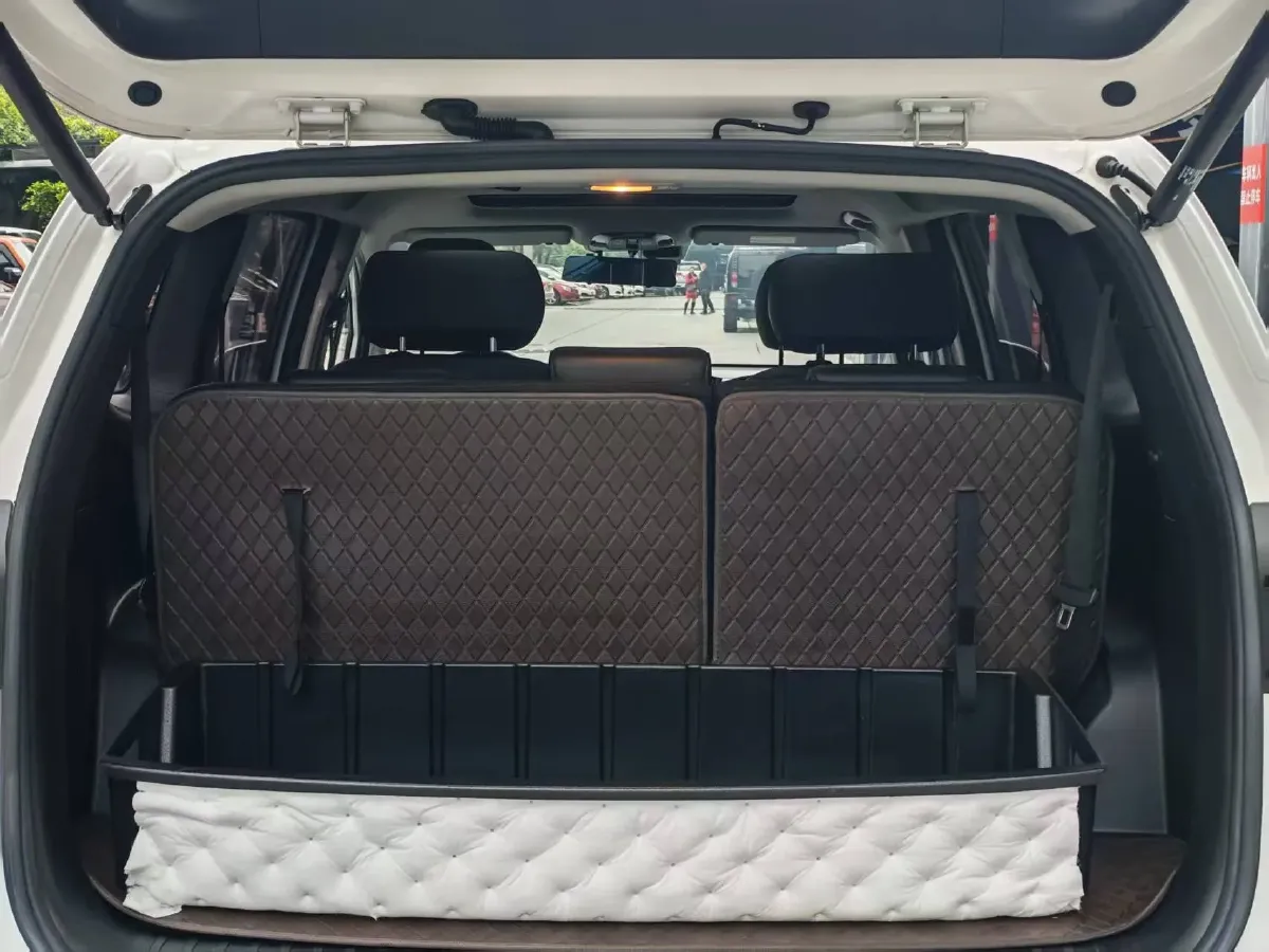 2021 Hyundai Custo 2.0T 236HP L4 8AT,autocango,china used car exporter,china ev exporter,chinese used car exporter,chinese used ev exporter