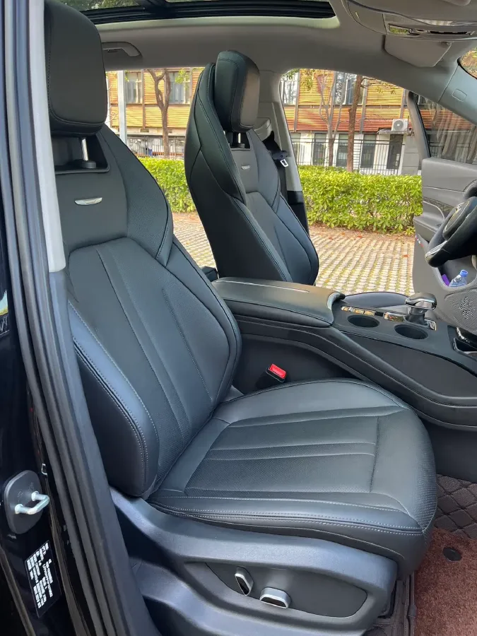 2023 HongQi HS3 1.5T 169HP L4 7DCT,autocango,china used car exporter,china ev exporter,chinese used car exporter,chinese used ev exporter