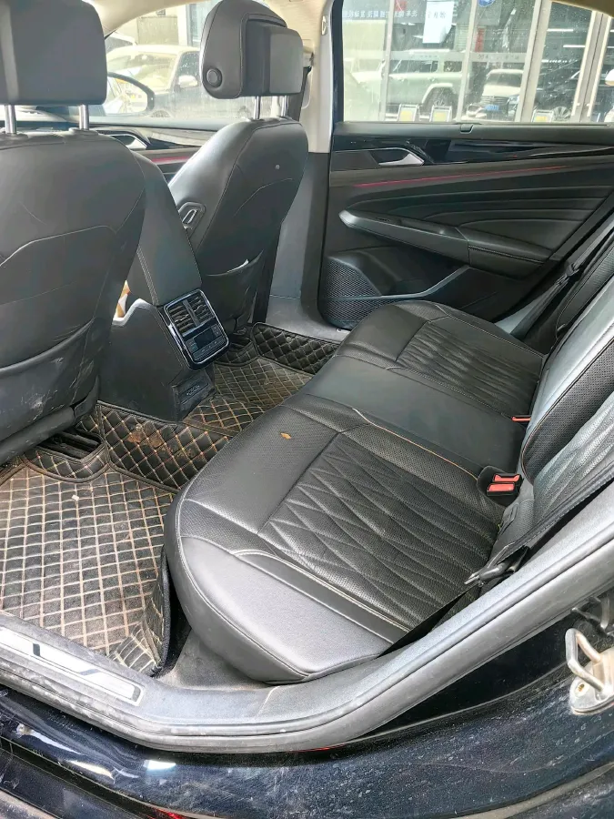 2019 Volvo V40 1.5T 152HP L4 6AT,autocango,china used car exporter,china ev exporter,chinese used car exporter,chinese used ev exporter